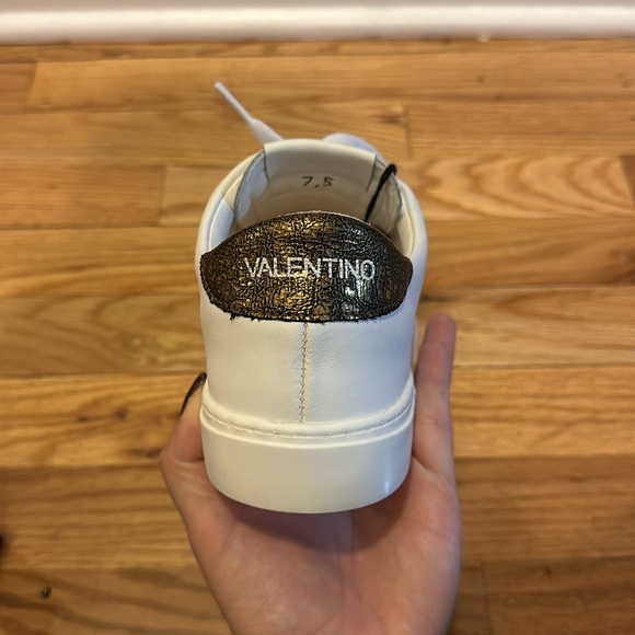 Brand new Valentino leather sneakers! - Picture 4 of 8